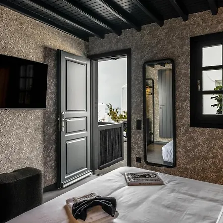 She Mykonos Boutique Hotel 3*