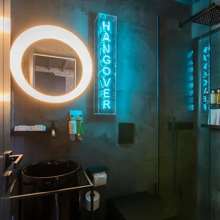 She Mykonos Boutique Hotell 3*