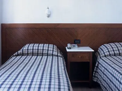 She Mykonos Boutique 3*