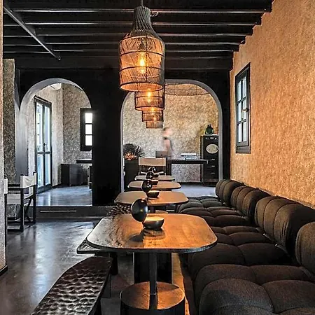 She Mykonos Boutique ホテル 3*