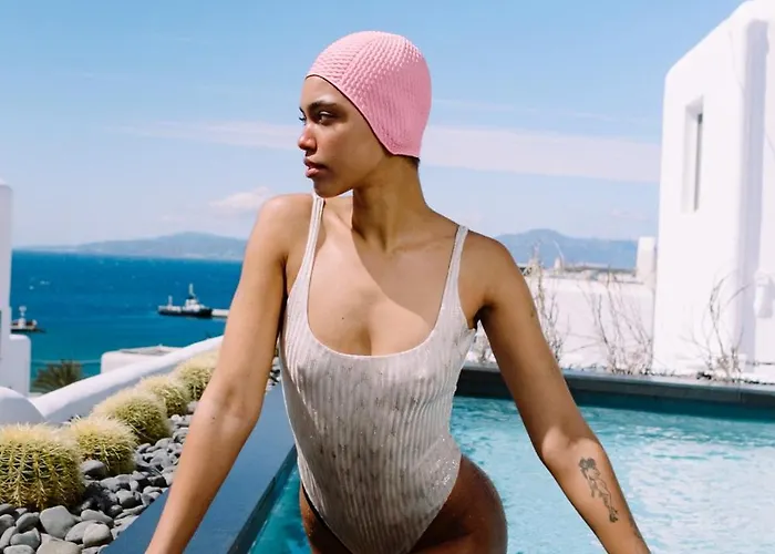 She Mykonos Boutique 3*